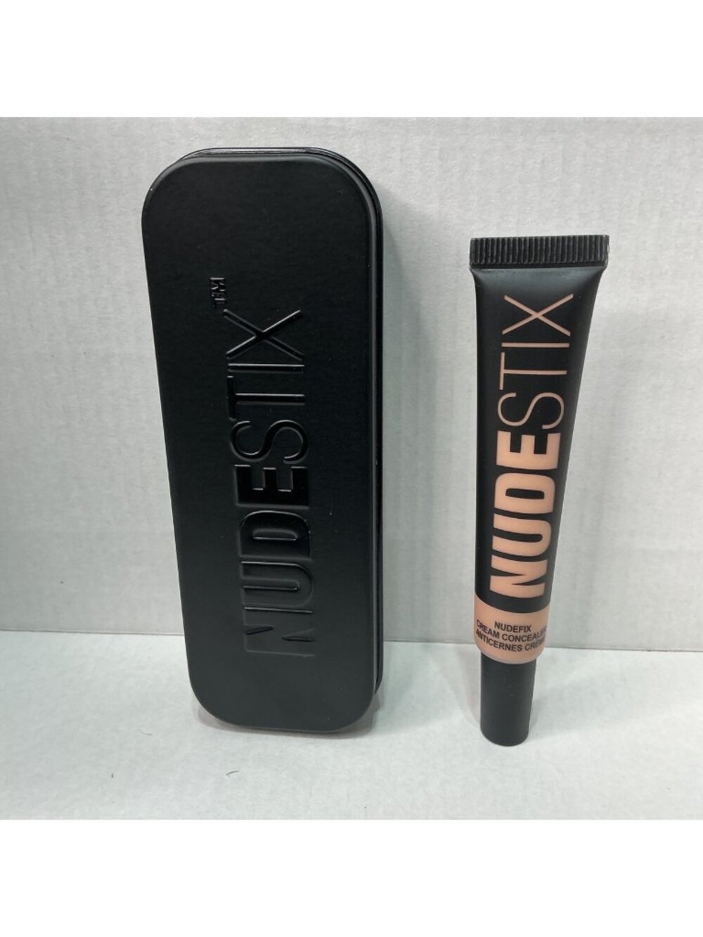 Nudestix Nudefix Cream Concealer Nude 4.5 10 ml With Black Tin Case